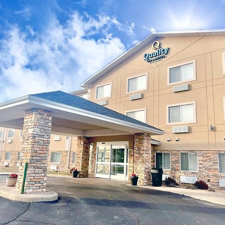 Quality Inn & Suites Wisconsin Dells Downtown - Waterparks Area Екстериор снимка