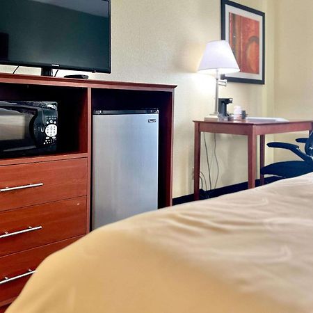 Quality Inn & Suites Wisconsin Dells Downtown - Waterparks Area Екстериор снимка