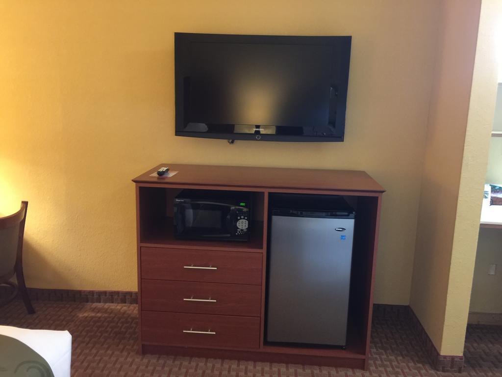 Quality Inn & Suites Wisconsin Dells Downtown - Waterparks Area Екстериор снимка