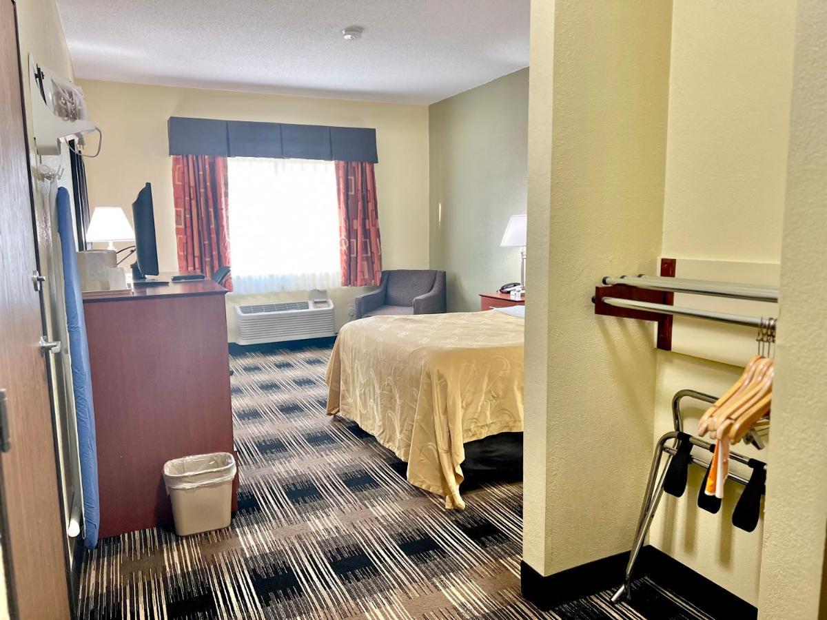 Quality Inn & Suites Wisconsin Dells Downtown - Waterparks Area Екстериор снимка