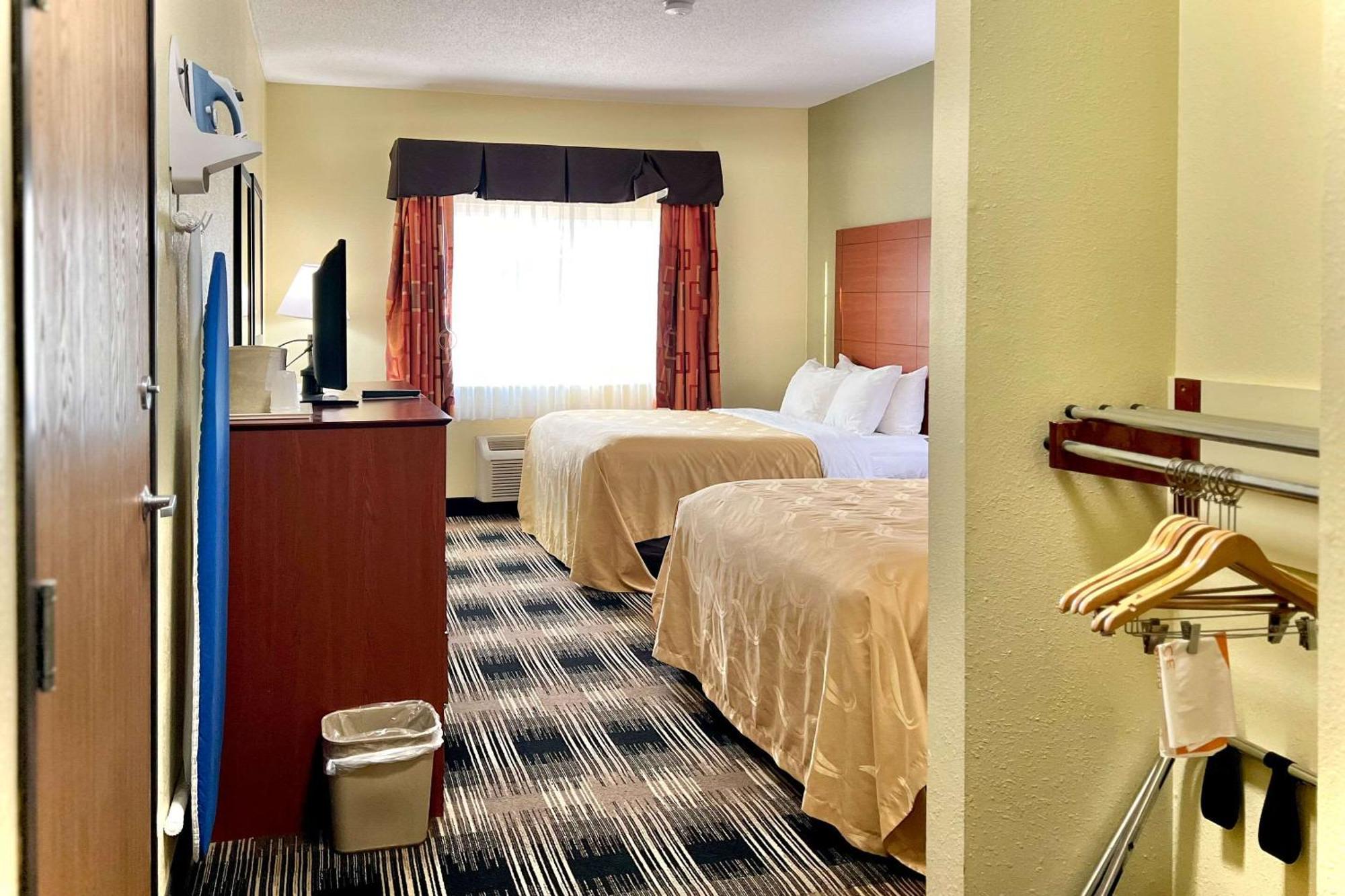 Quality Inn & Suites Wisconsin Dells Downtown - Waterparks Area Екстериор снимка