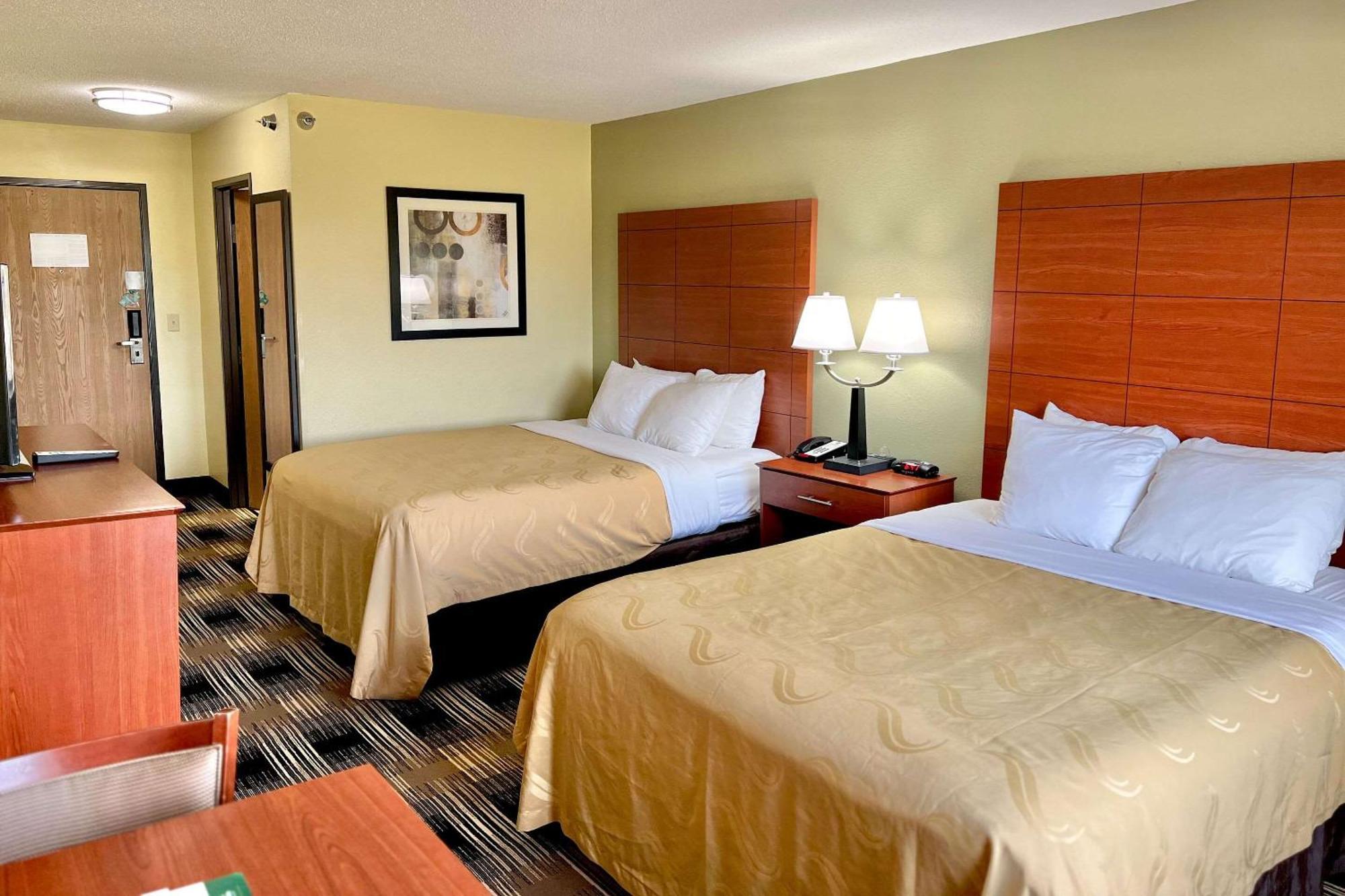 Quality Inn & Suites Wisconsin Dells Downtown - Waterparks Area Екстериор снимка
