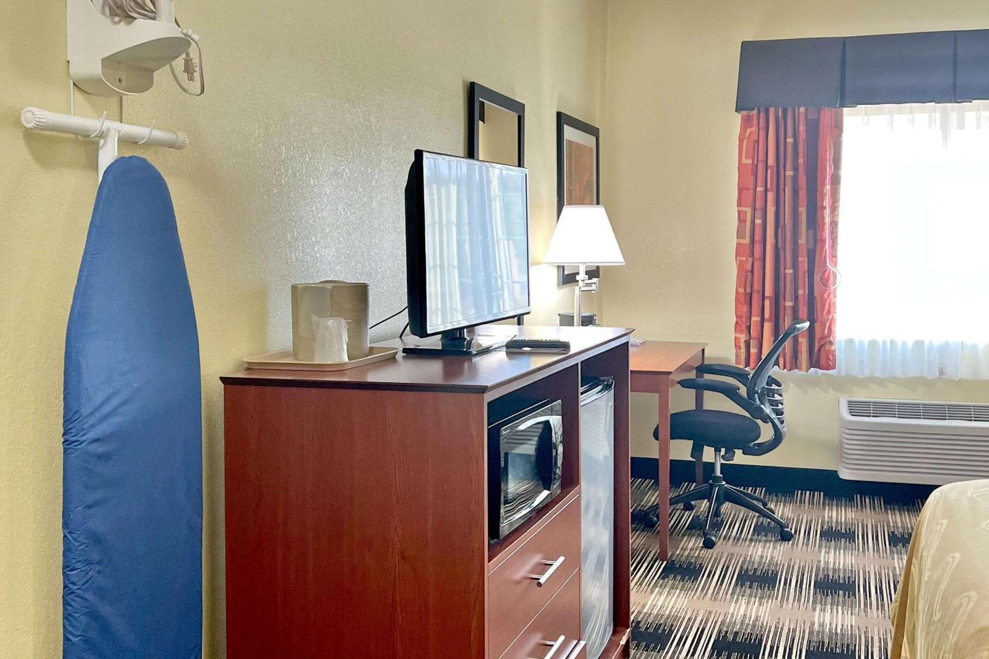 Quality Inn & Suites Wisconsin Dells Downtown - Waterparks Area Екстериор снимка