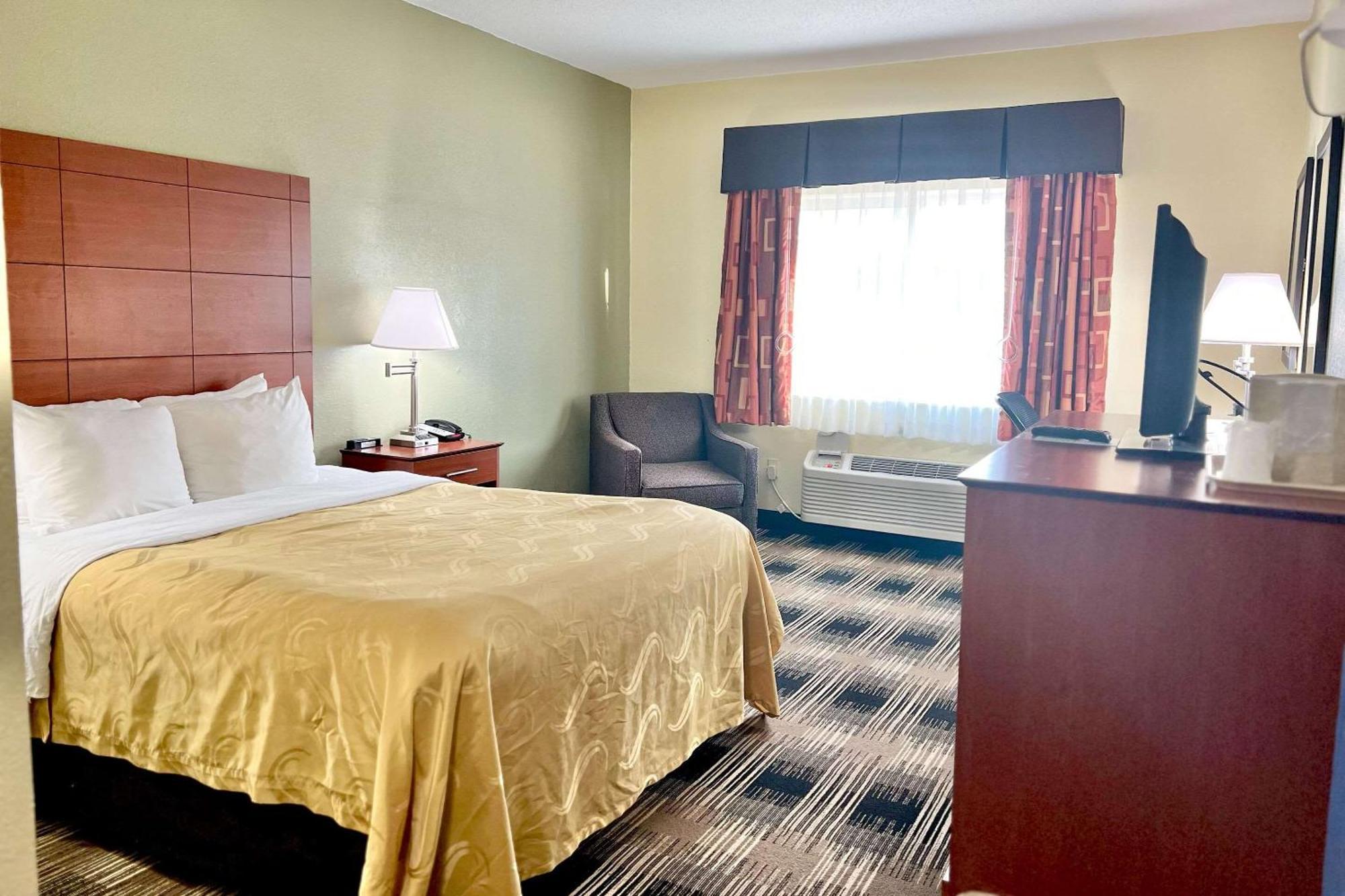 Quality Inn & Suites Wisconsin Dells Downtown - Waterparks Area Екстериор снимка