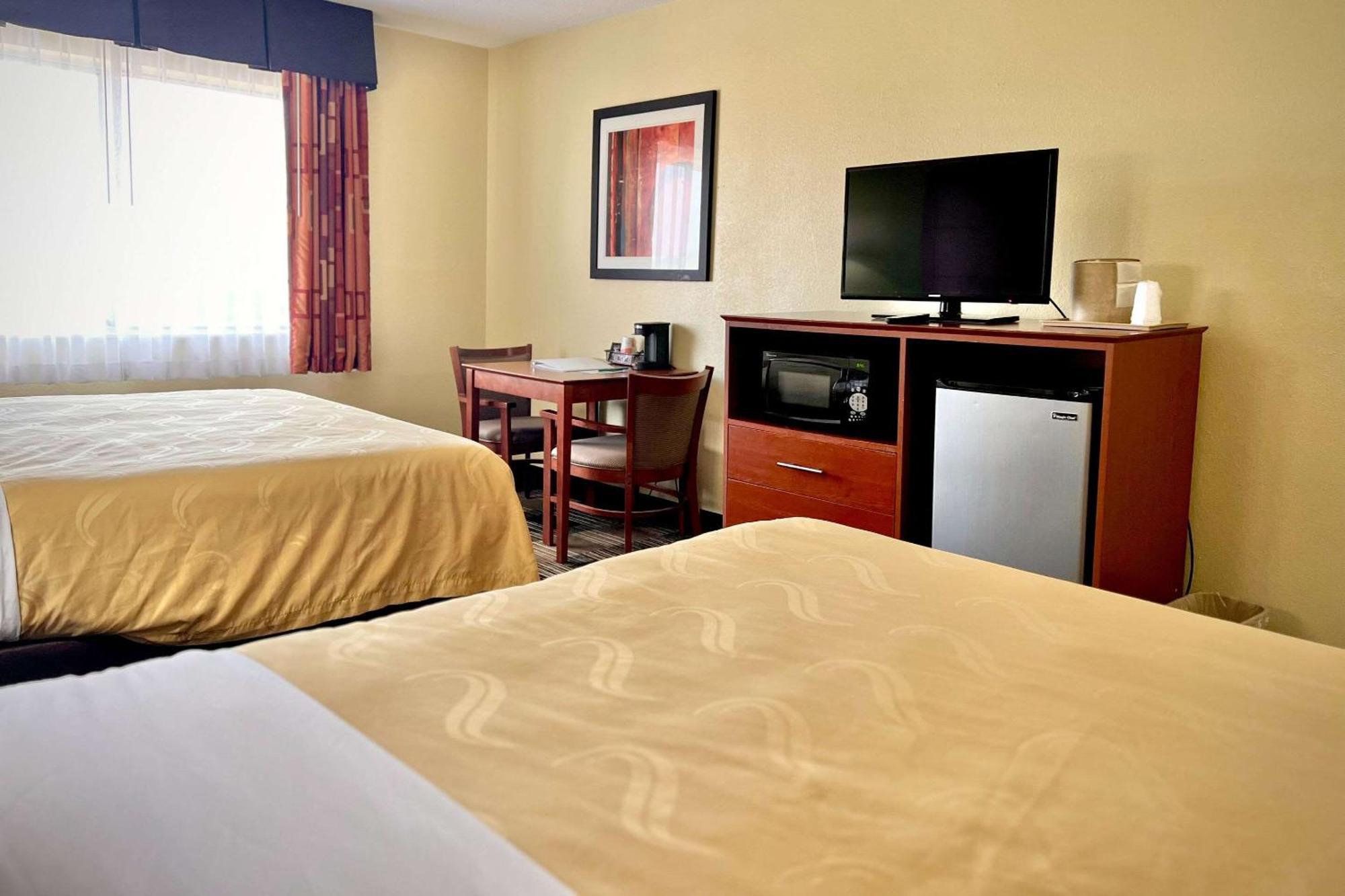 Quality Inn & Suites Wisconsin Dells Downtown - Waterparks Area Екстериор снимка