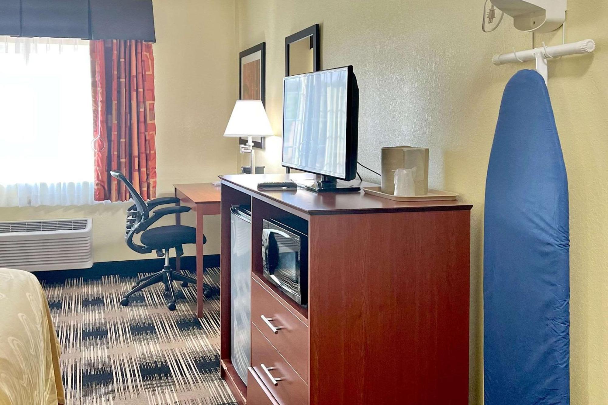 Quality Inn & Suites Wisconsin Dells Downtown - Waterparks Area Екстериор снимка